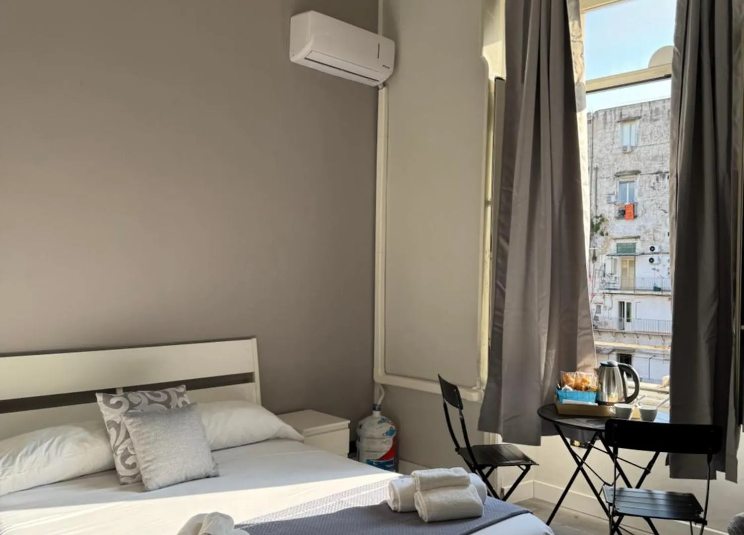 Bed and Breakfast Adda passa a nuttat Napoli 0*,  Italia